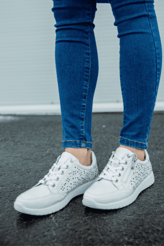 CAPRICE  NATURAALNAHAST  väga mugavad valged kõrvalt lukuga naiste vabaaja jalatsid-KOHE LAOS-HEA HIND
