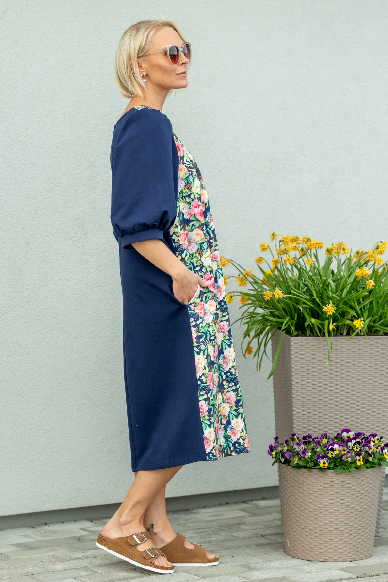 Kasitoo-kleit-Pille-Roosi-mustriga